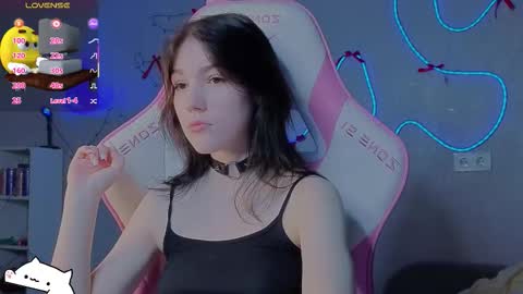 sophie_nomenal_ online show from January 17, 5:33 pm