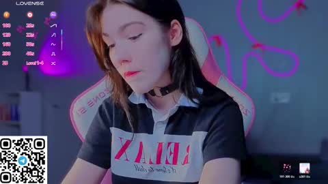 sophie_nomenal_ online show from March 19, 2:33 pm