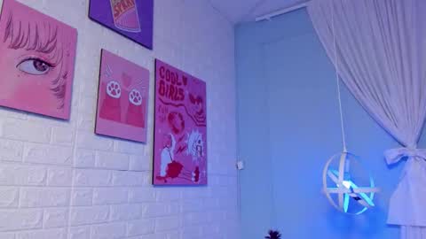 sophie russell  online show from November 26, 4:21 am