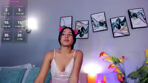 sophie_w1 online show from December 20, 12:45 pm