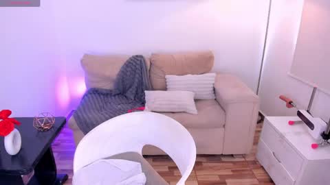 Sophie online show from May 9, 8:26 pm