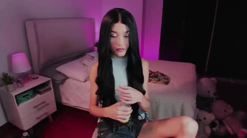 Snapshot of sophiecornett chatting on September 23, 3:00 am    online show from September 23, 3:00 am