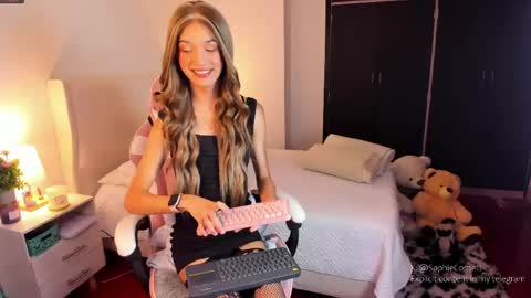    online show from April 11, 2:49 am