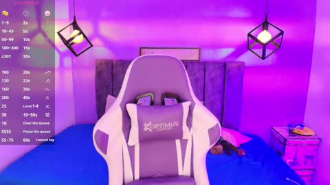         online show from December 2, 3:54 pm