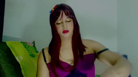 sophiehillsxo online show from September 18, 6:17 am