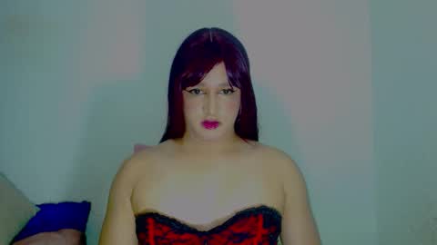 sophiehillsxo online show from October 19, 5:01 am