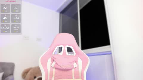 SAMANTHA online show from November 29, 8:44 am