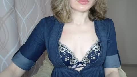 Sophiemisss online show from May 14, 7:17 am