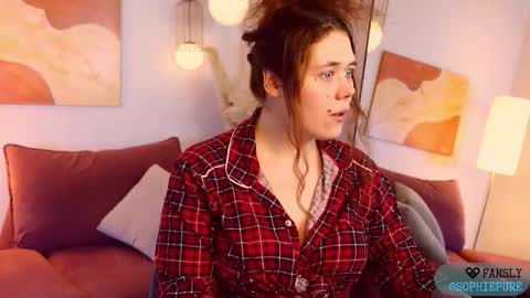 Sophie online show from February 17, 8:52 pm