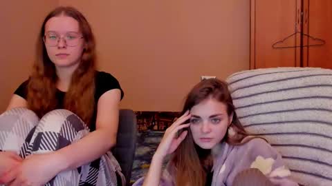 Sophie and my bestie Mandy    online show from November 10, 2:42 pm