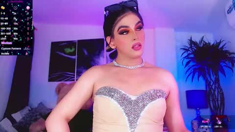 Sophie Sweet online show from November 16, 5:15 pm