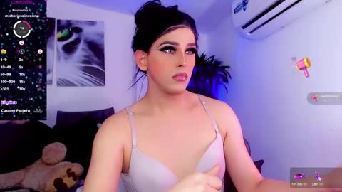 Sophie Sweet online show from March 10, 2:05 pm