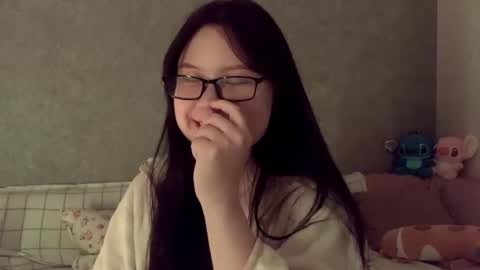 lily online show from November 1, 5:45 pm