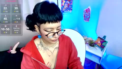 Alma  online show from December 5, 3:10 pm