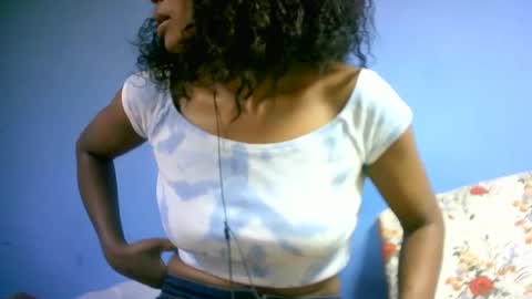 sourayaa online show from March 24, 9:48 am