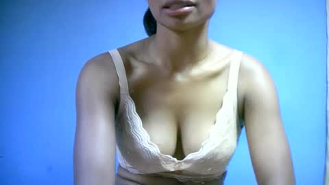 sourayaa online show from March 11, 7:44 am