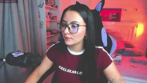 Lili online show from November 6, 11:30 pm