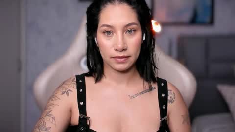 brisa  s online show from March 6, 3:33 pm