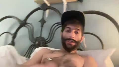 TrndSettrz online show from February 9, 6:54 am