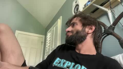 TrndSettrz online show from January 25, 4:35 pm