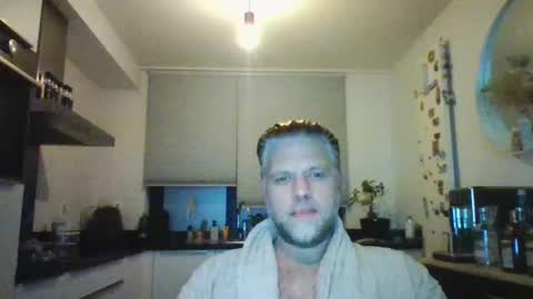 DutchDude online show from February 8, 9:04 pm