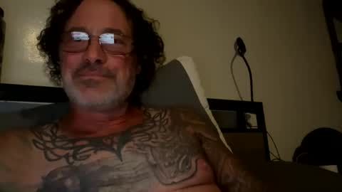 specter1972 online show from November 26, 1:14 am