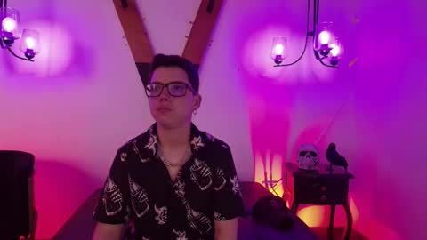 spencerm_ online show from November 15, 10:22 pm