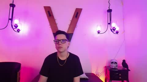 spencerm_ online show from November 24, 8:07 pm