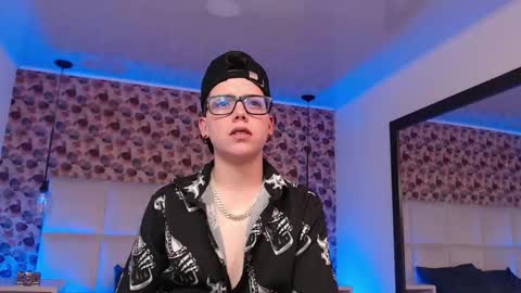 spencerm_ online show from October 19, 8:35 pm