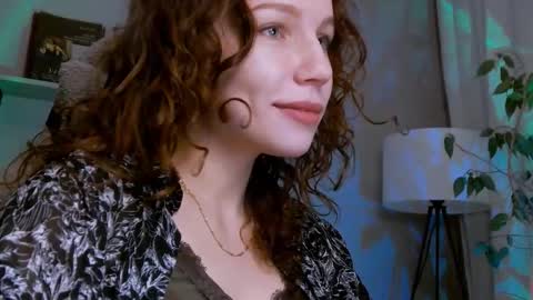 spicy___caramel online show from February 14, 4:21 pm