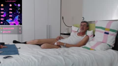 Spicysweetlytwo online show from October 22, 1:57 pm