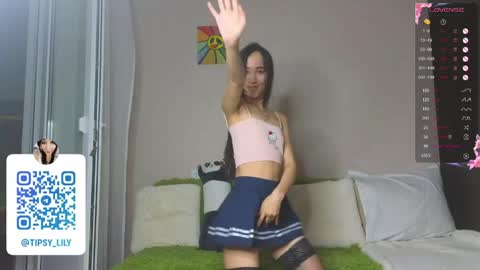 Tipsy online show from April 11, 4:44 pm