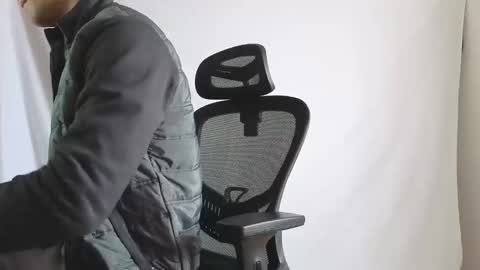 Marco. When Im offline you can view premium content in bio online show from April 3, 8:21 am