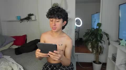 spider_baby_ online show from December 16, 12:07 am