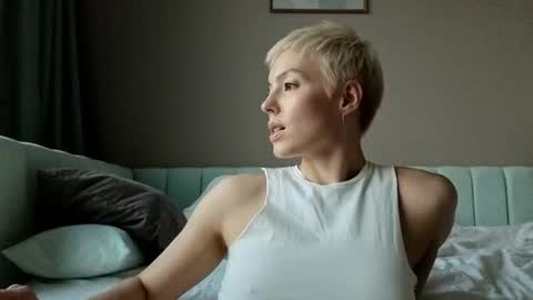 Elizabeth online show from July 2, 3:17 pm