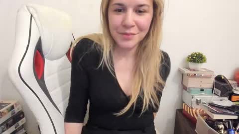 FREE ONLY FANSy online show from February 13, 7:42 pm