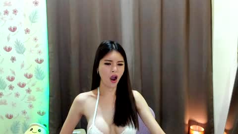 Kimmy online show from June 2, 10:39 am
