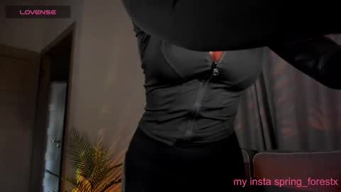 Lilly  online Monday - Friday ask time in pm online show from February 21, 12:39 pm