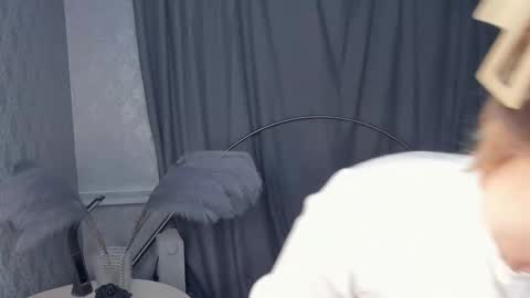 Amy online show from February 22, 9:28 pm