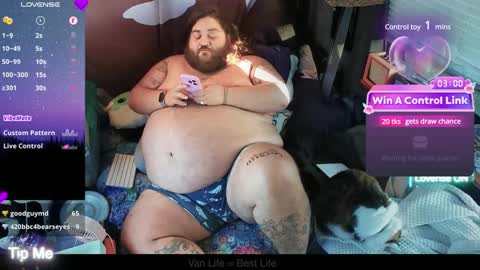 Your Pal Squeaks online show from December 6, 12:33 pm