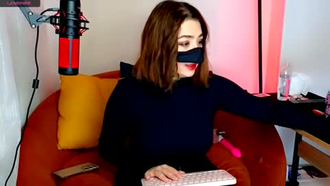 MELS  online show from January 12, 7:53 pm