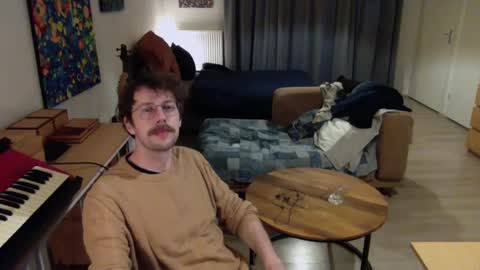 Roger online show from December 9, 9:28 am