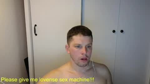 st1vemaster01 online show from April 2, 3:41 pm