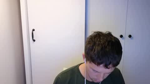 st1vemaster01 online show from September 17, 3:48 pm