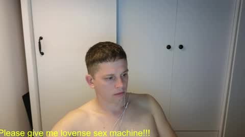 st1vemaster01 online show from June 1, 2:29 pm