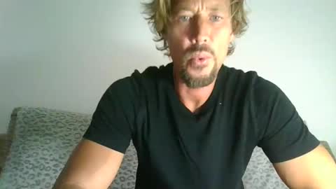 St Amor online show from September 11, 1:45 pm