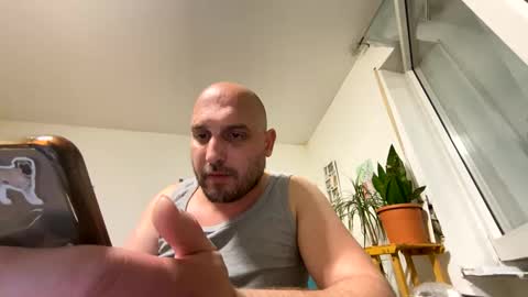 sta13 online show from May 23, 11:01 pm