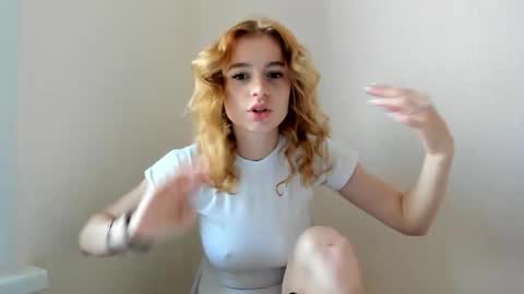 Snapshot of stacey__doll chatting on September 13, 1:41 am stacey__doll online show from September 13, 1:41 am