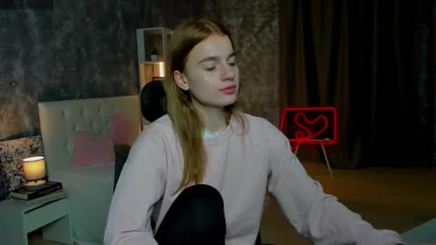 Snapshot of stacey__doll chatting on October 10, 12:05 am stacey__doll online show from October 10, 12:05 am