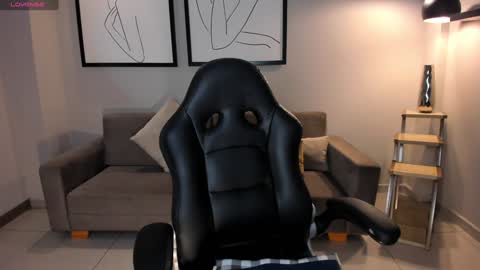 Stacy Woods online show from January 30, 5:06 pm